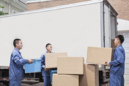 Van loading and transport planning for removals